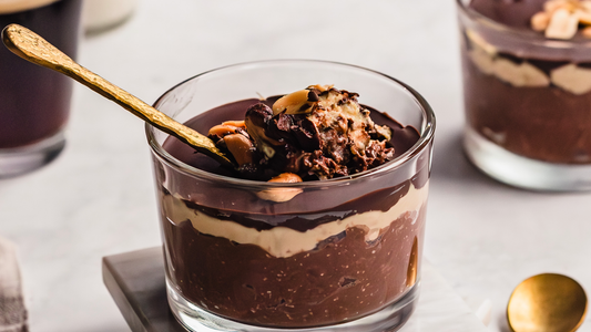 Snickers-Oatmeal: Das perfekte Frühstück für Schokogelüste und Energie