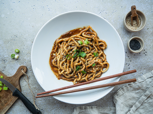 5-Minuten Peanut Nudeln – Das schnellste und cremigste Rezept!