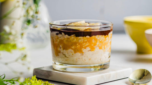 Schnelles & gesundes Frühstück: Bananen-Schoko-Bowl mit Erdnussmus