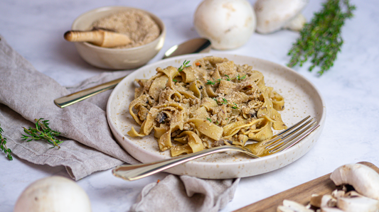 One-Pot-Pasta: Proteinreiche Pilz-Pasta in 20 Minuten!