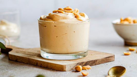 Vegane Erdnuss-Mousse mit Seidentofu: Schnell, einfach und lecker!