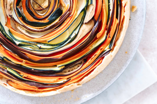 Vegane Gemüsetarte: Ein schnelles, gesundes und günstiges Mittag- oder Abendessen